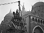 La statua del Gattamelata e la Basilica di Sant'Antonio durante dei lavori di protezione antiaerea, 1940. (Oscar Mario Zatta)